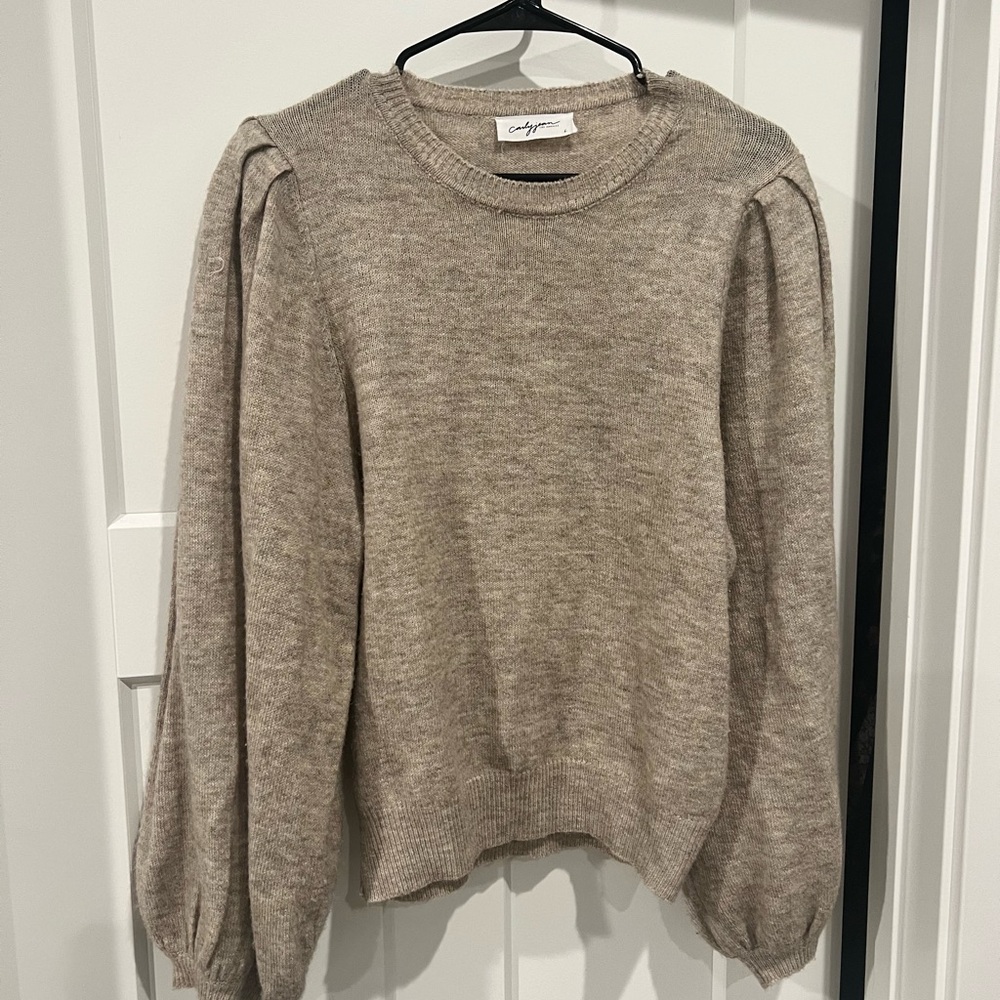 Carly Jean Los Angeles Large Sleeve Sweater - Size Large